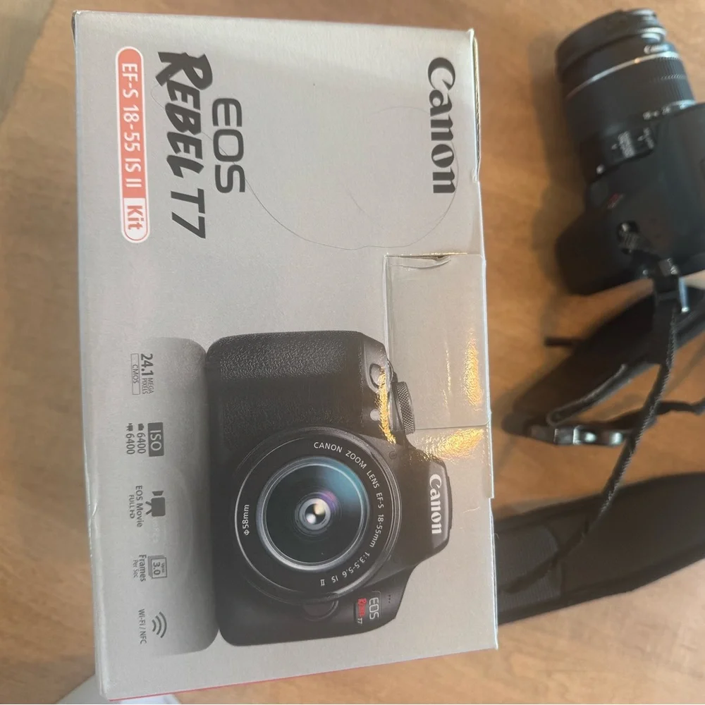 Canon EOS Rebel T7 Black DSLR Camera with lens